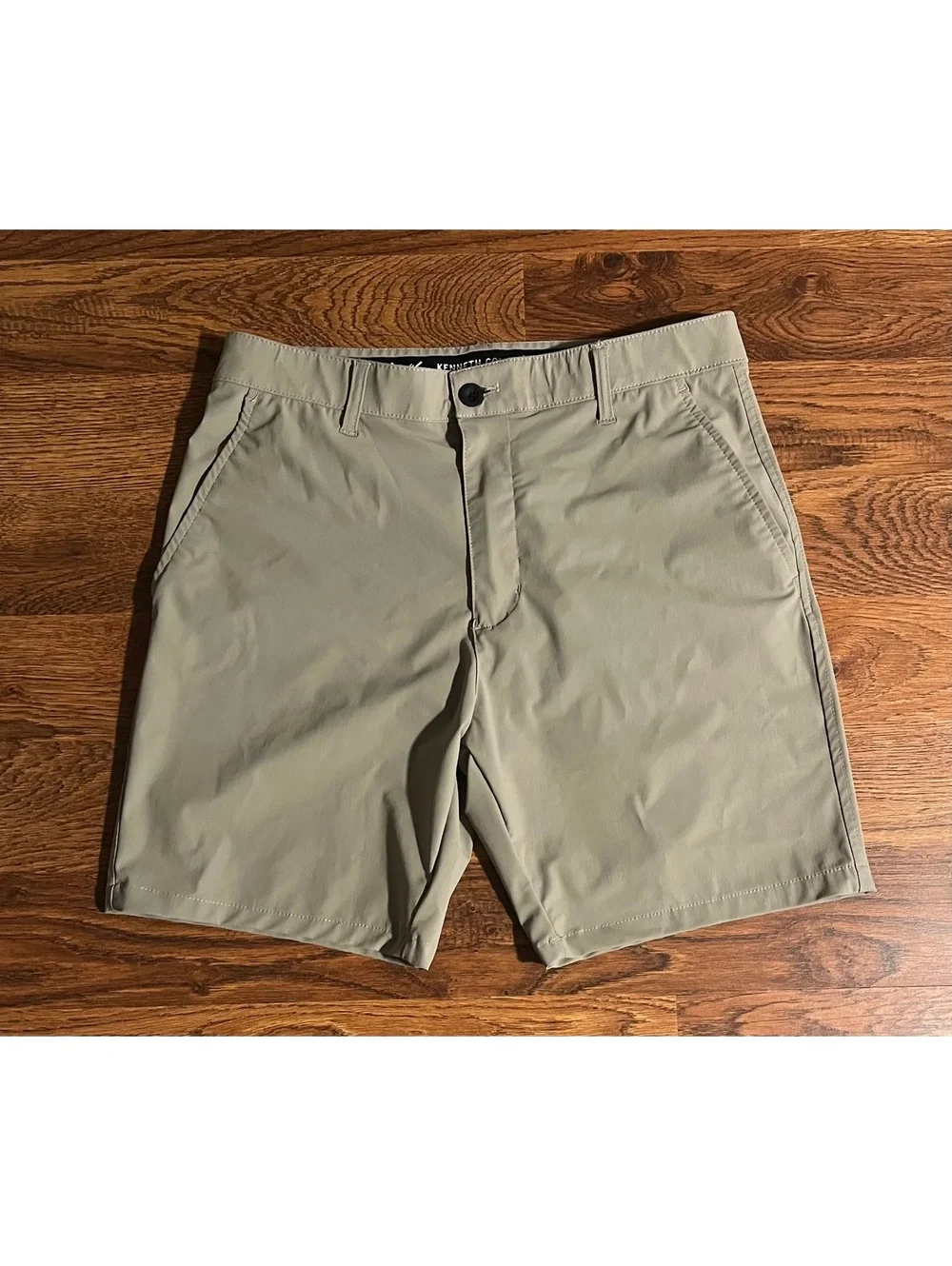 Kenneth Cole Golf Men's Khaki Golf Shorts Size 33